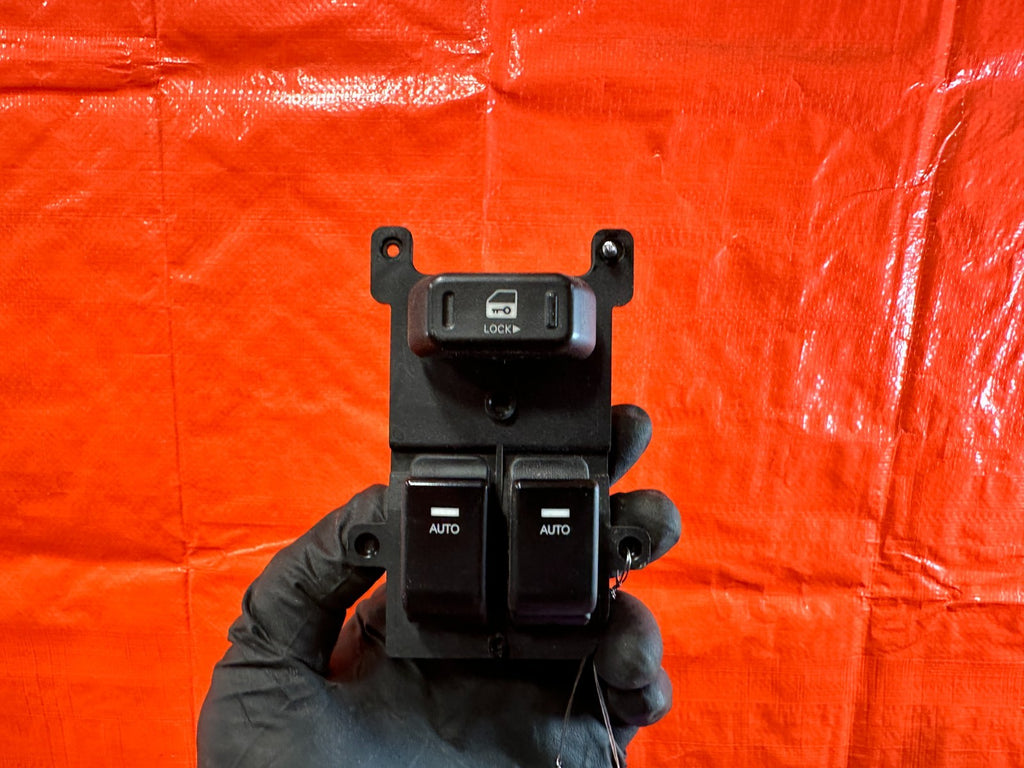10 16 HYUNDAI GENESIS COUPE   MASTER WINDOW SWITCH   DRIVER LEFT SIDE   OEM #3182