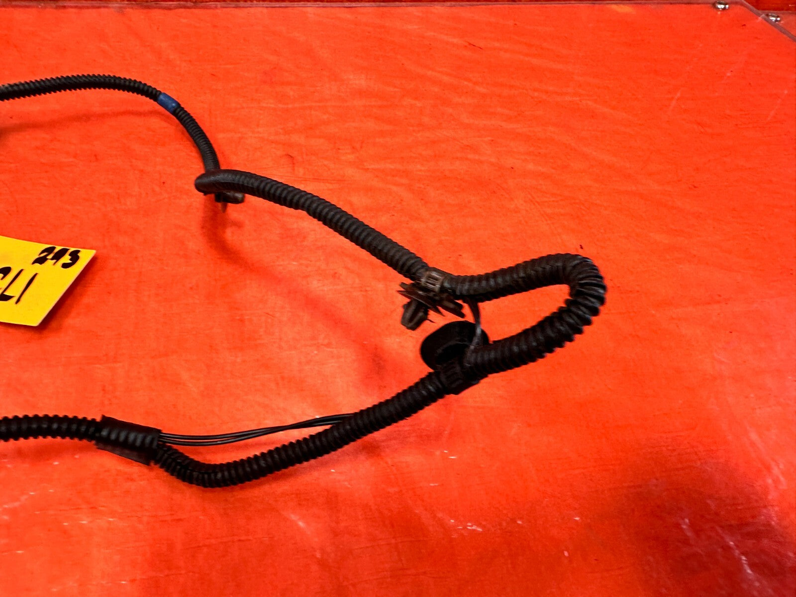 13 16 SCION FRS   SEAT BELT BUCKLE CLIP   DRIVER LEFT FRONT   OEM #2932