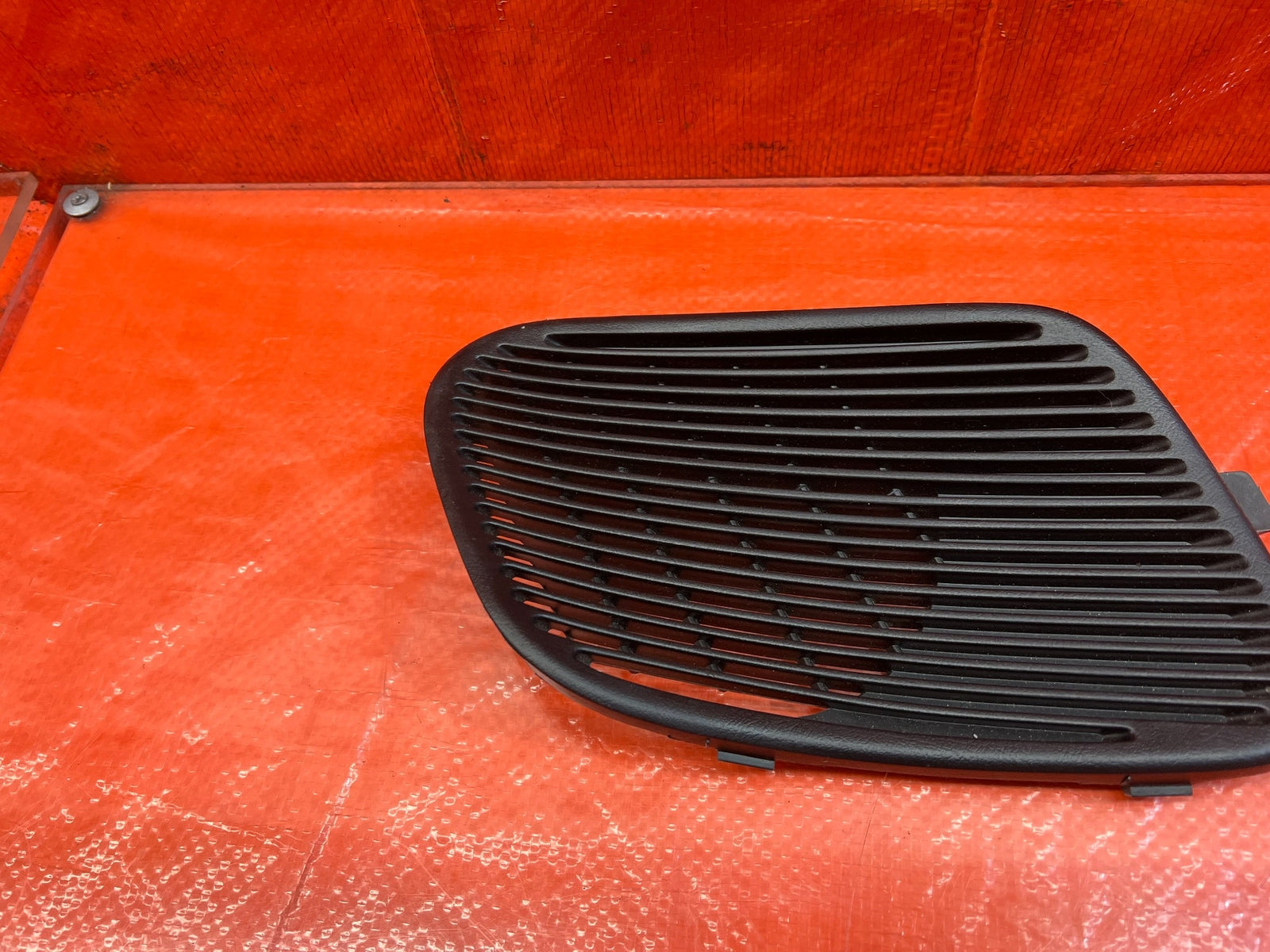 94 01 ACURA INTEGRA 2D   DRIVER LEFT REAR   SPEAKER COVER TRIM PLASTIC BLACK 1667