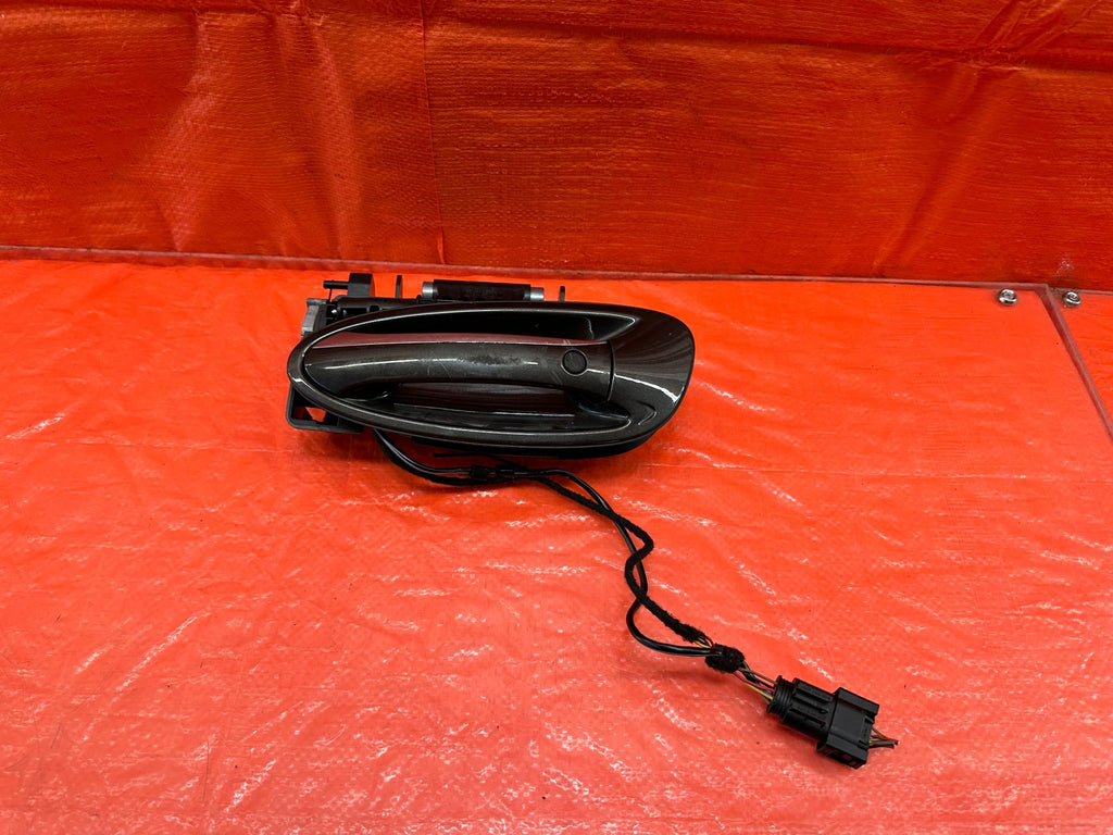 10 16 PORSCHE PANAMERA   DRIVER LEFT REAR EXTERIOR DOOR HANDLE   OEM FACTORY #650