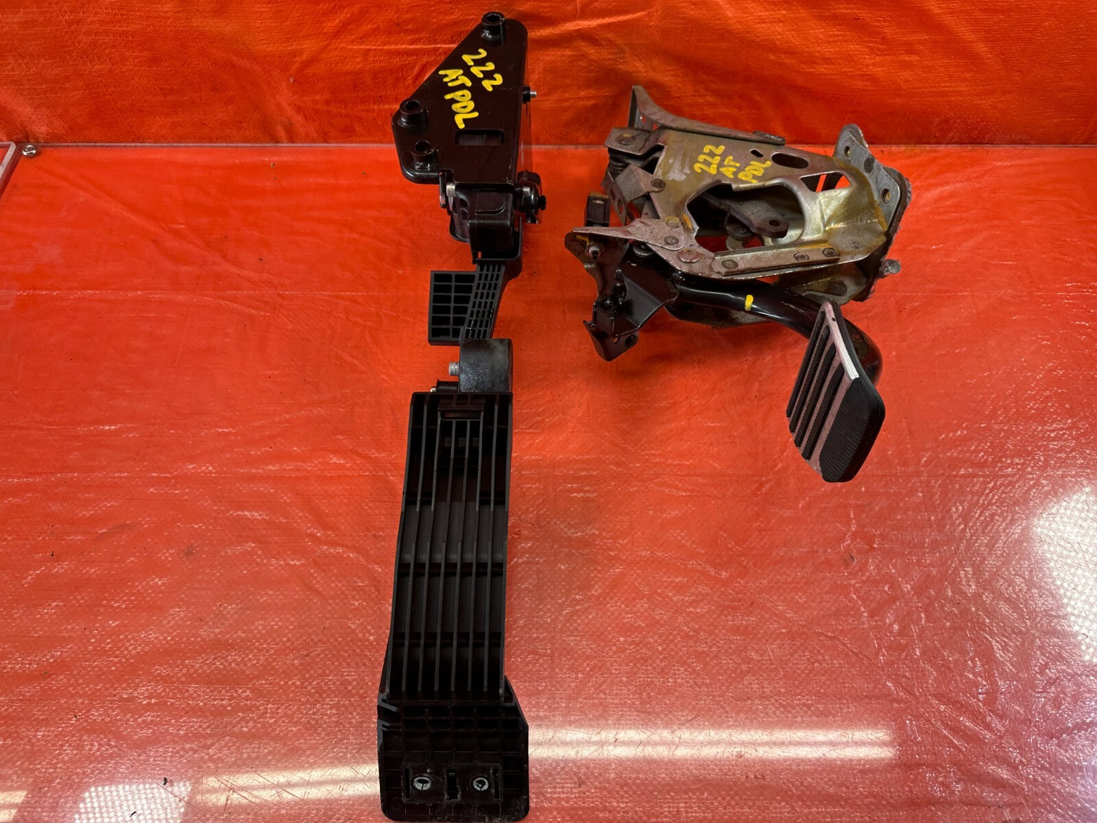 14 19 INFINITI Q50   ADAPTIVE STEERING   ACCELERATOR GAS & BRAKE PEDAL OEM #22210