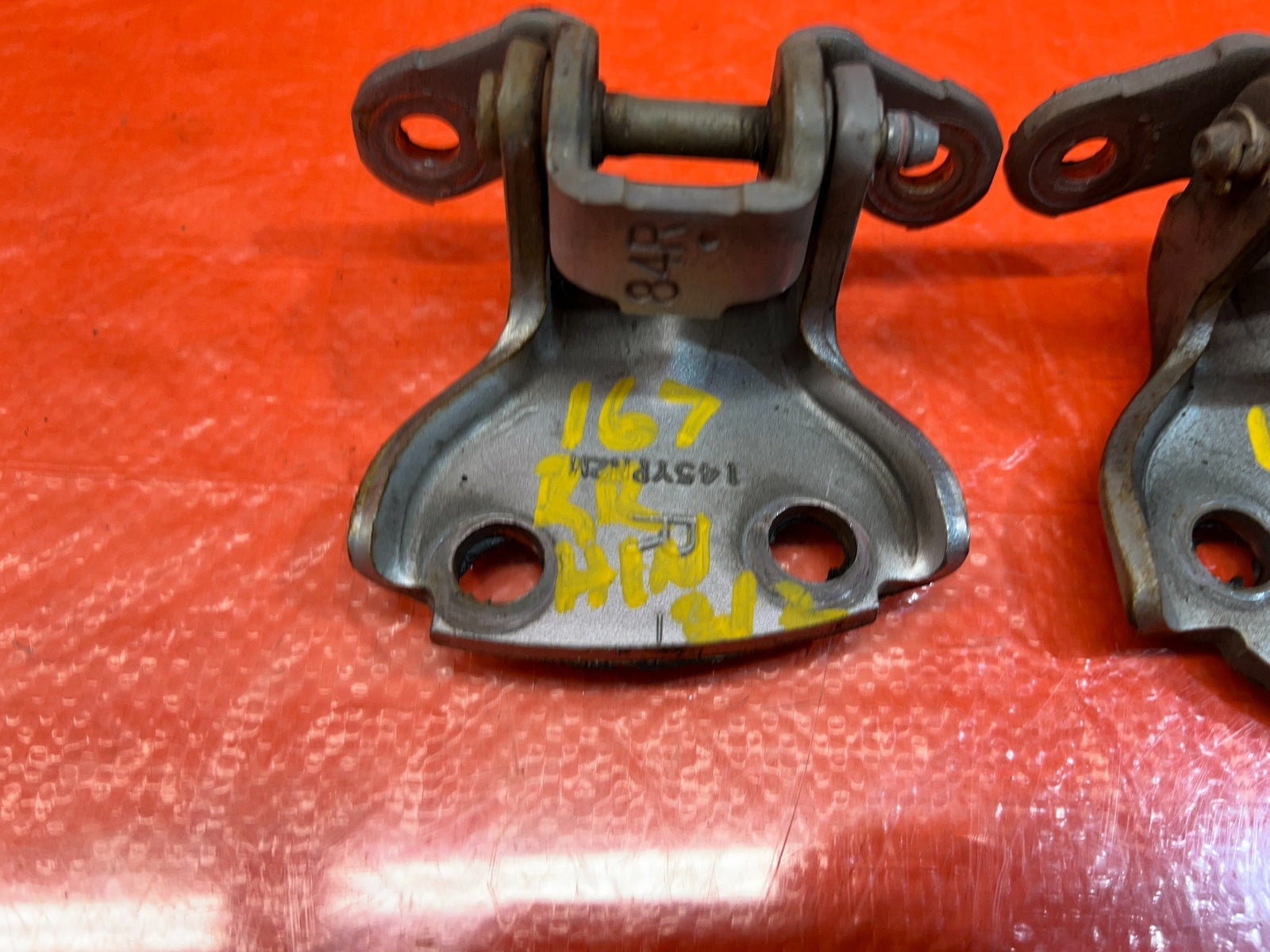 98 02 HONDA ACCORD SEDAN PASSENGER RIGHT REAR DOOR HINGE SET UPPER LOWER OEM 1678
