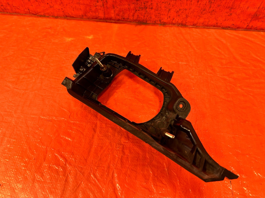 92 95 HONDA CIVIC   2D COUPE   PASSENGER RIGHT HEADLIGHT BRACKET HOUSING 3279