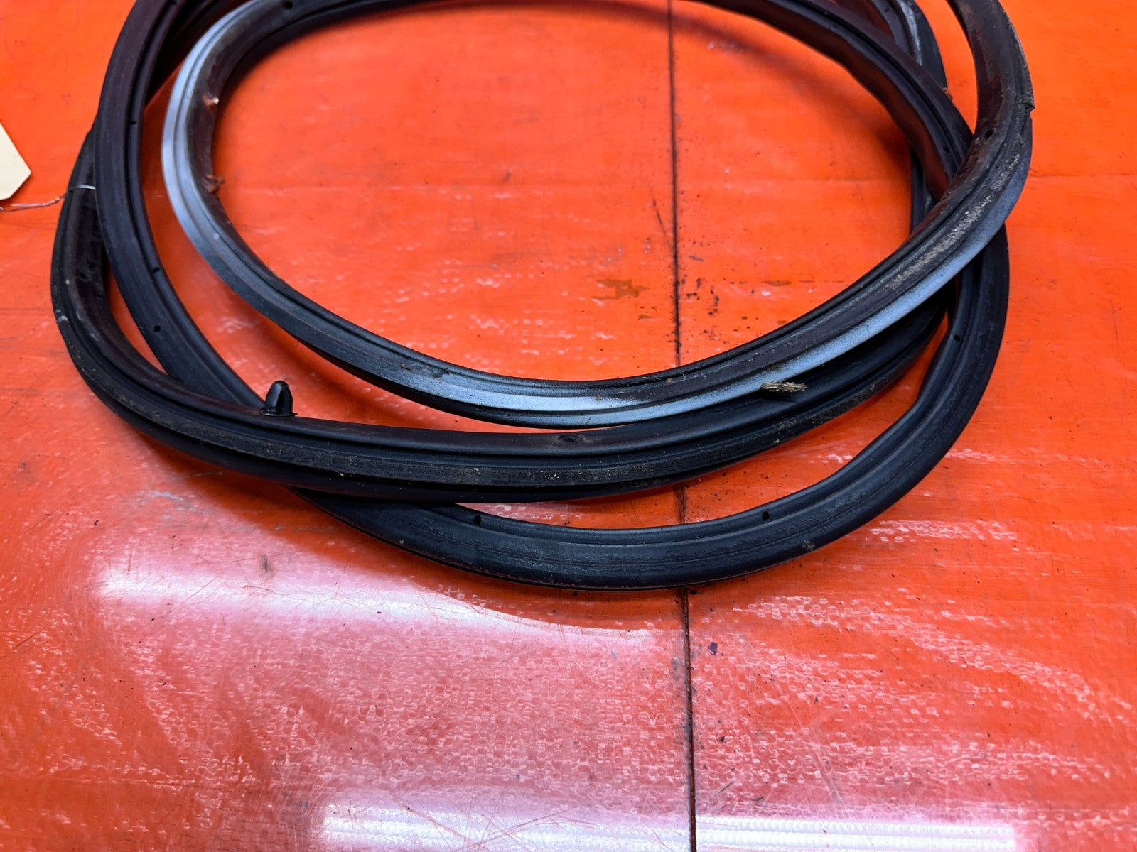 94 01 ACURA INTEGRA 2D LEFT DRIVER DOOR CHASSIS WEATHERSTRIP SEAL OEM #33110