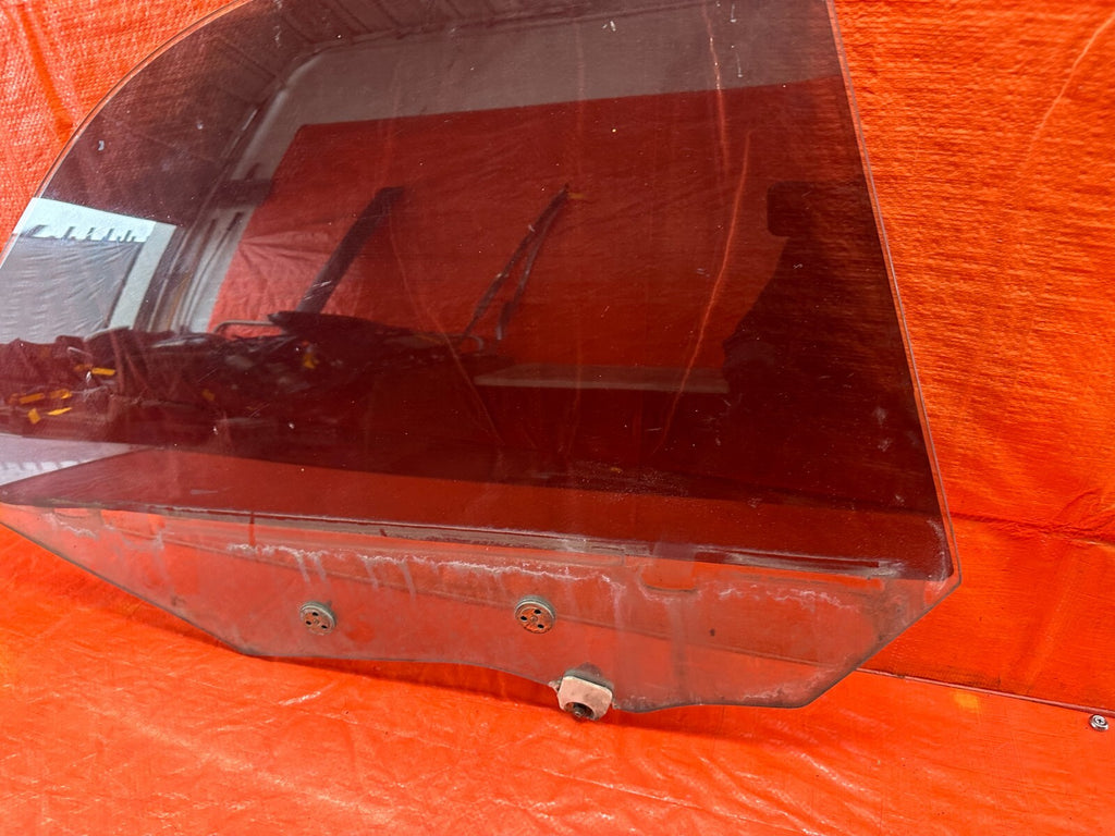 96 01 INTEGRA SEDAN   DOOR GLASS WINDOW   PASSENGER RIGHT REAR SIDE   OEM #2292