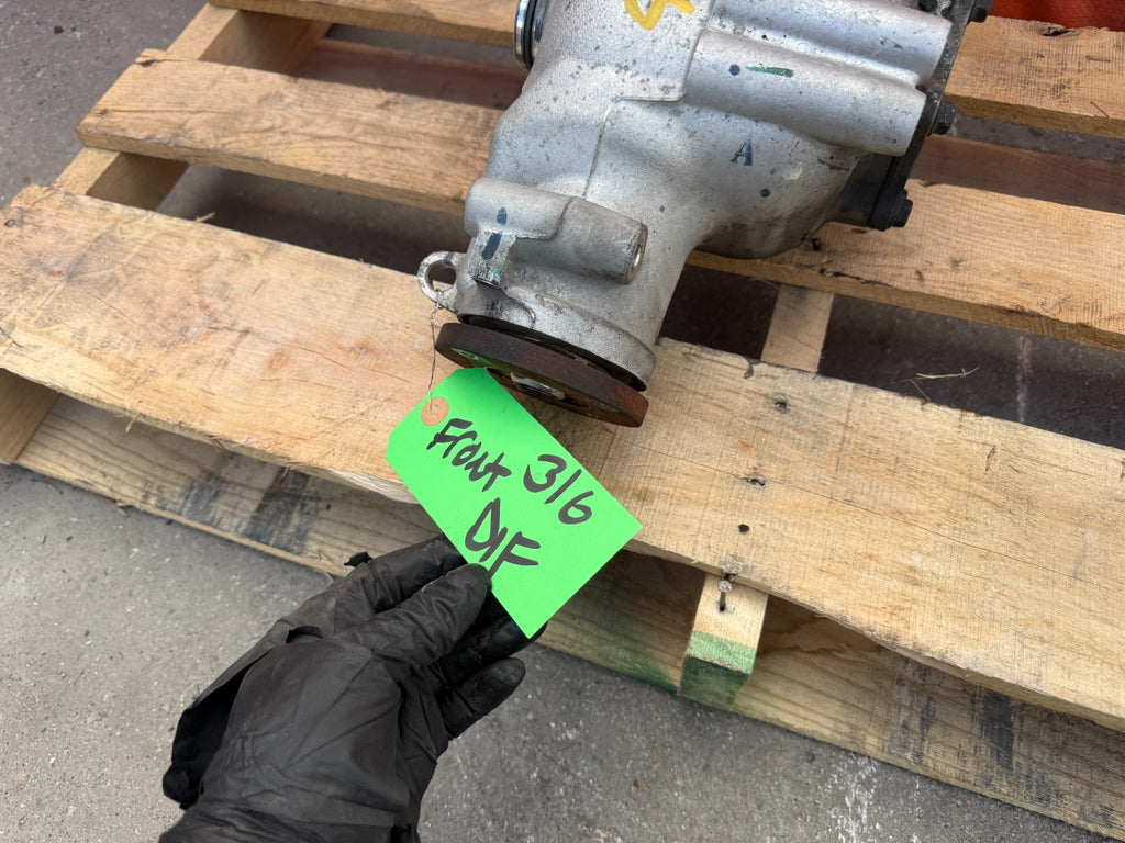 16 24 INFINITI Q50   3.0L   VR30DDTT   AWD   FRONT TRANSFER CASE DIFFERENTIAL4