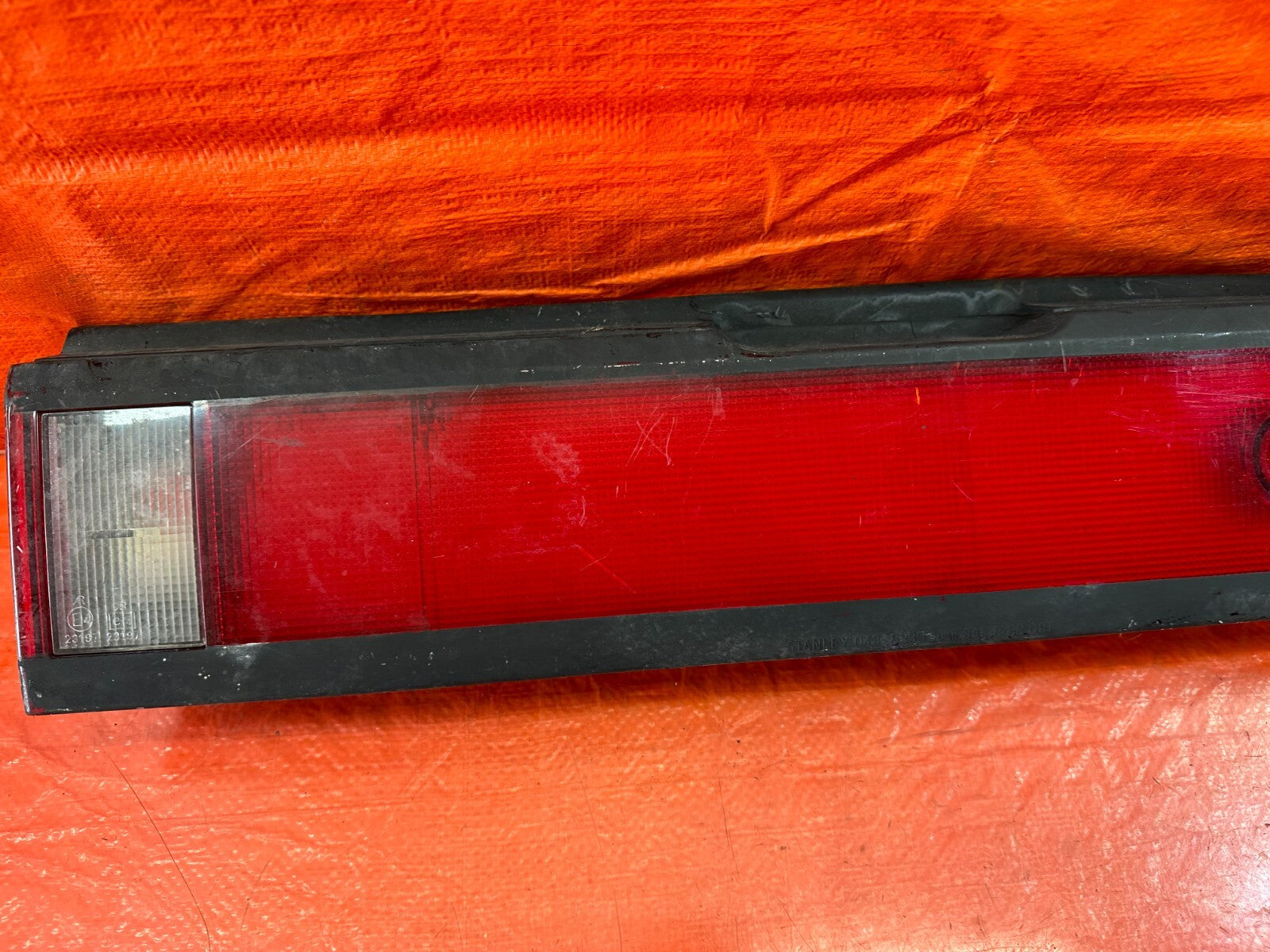 88 89 HONDA CRX   CENTER TAIL LIGHT MIDDLE TAIL LAMP   OEM FACTORY #2434