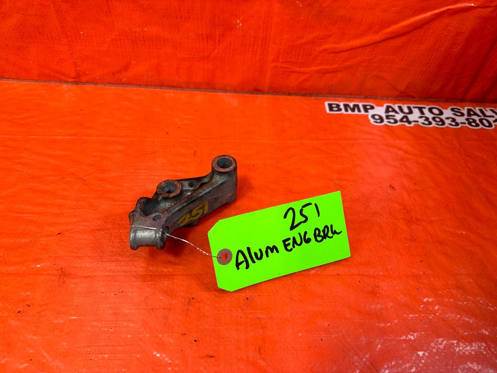 08 12 HONDA ACCORD SEDAN 2.4L   PASSENGER RIGHT ALUMINUM ENGINE BRACKET OEM 2510