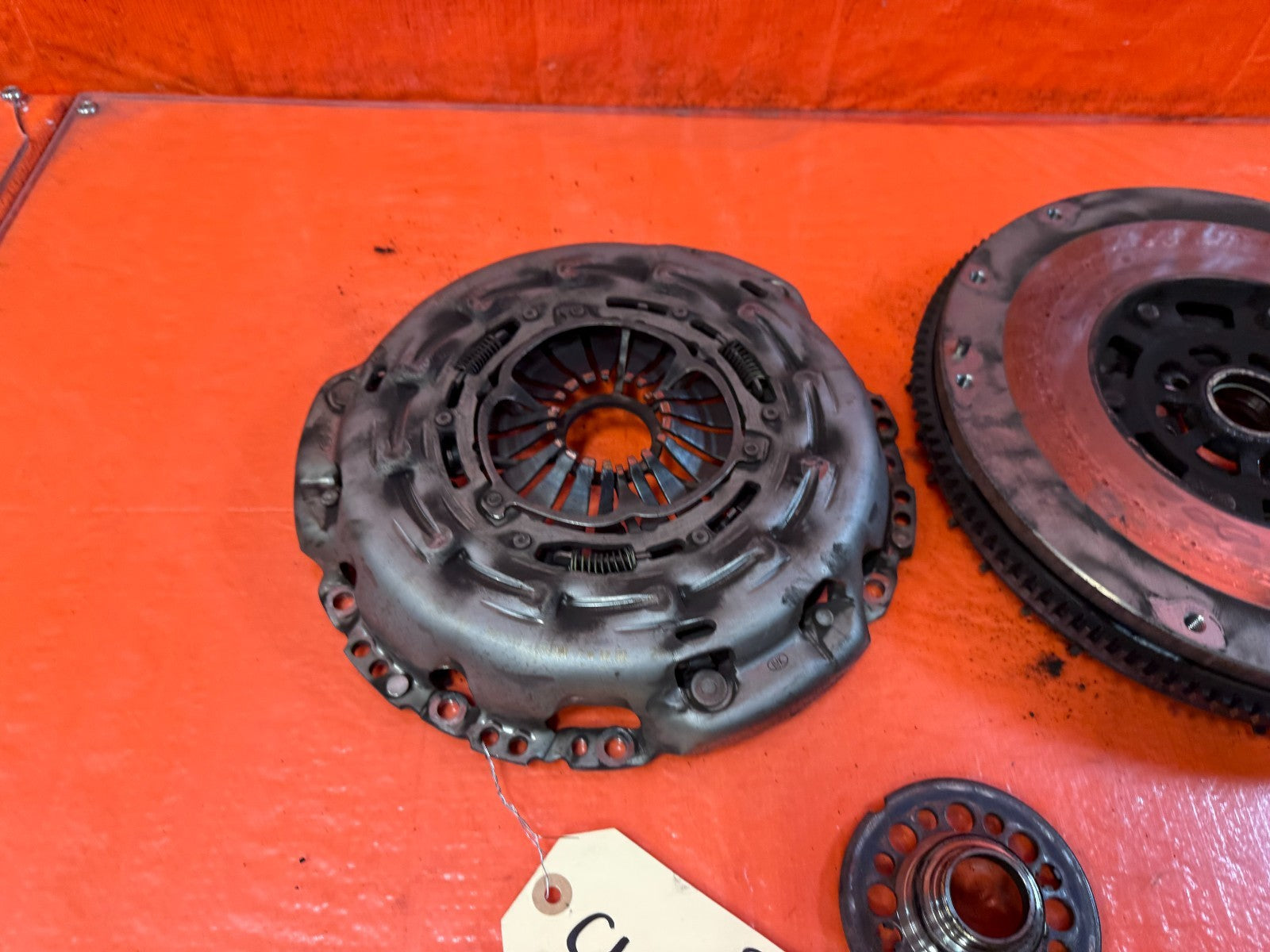 08 15 INFINITI G37   Q37VHR   6 SPEED MANUAL   FLYWHEEL & PRESSURE PLATE OEM 32815