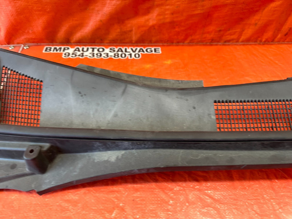 2009 09 LEXUS ES350   WINDSHIELD WIPER COWL TRIM PLASTIC   OEM FACTORY #2449