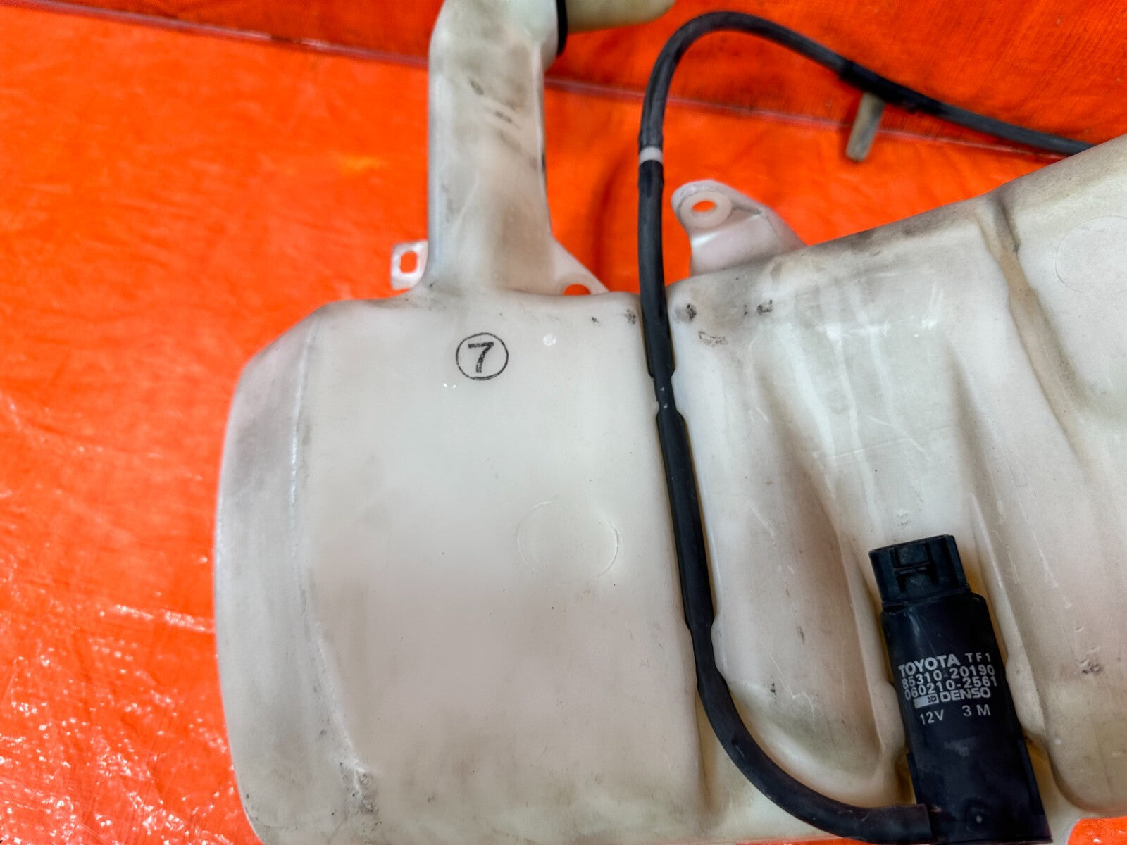 92 93 LEXUS SC300   WINDSHIELD WIPER RESERVOIR TANK W/ MOTOR    OEM FACTORY #27613