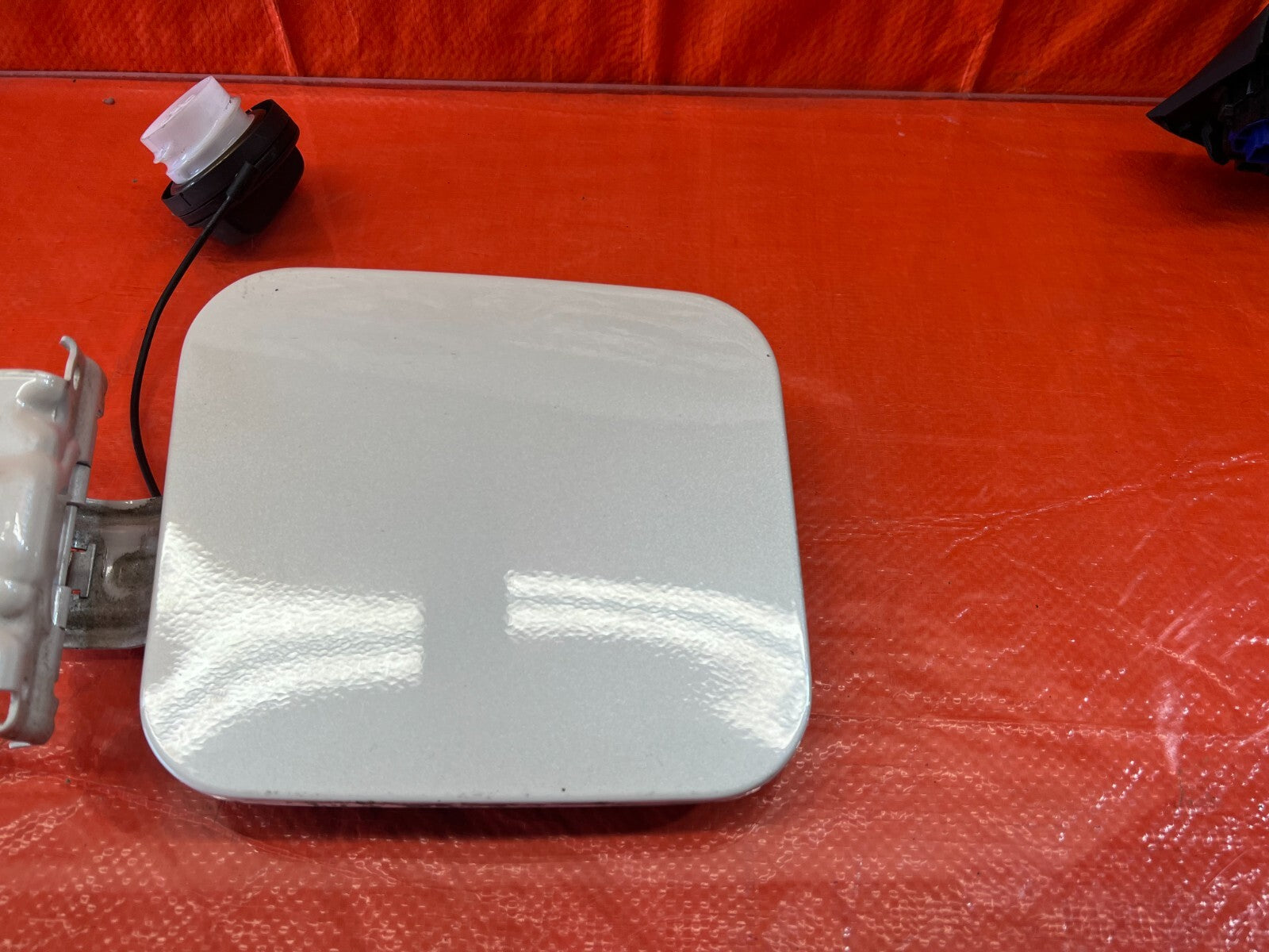 14 20 INFINITI Q50 GASOLINE GAS TANK LID COVER W/ LOCKING TWISTING CAP OEM #1143