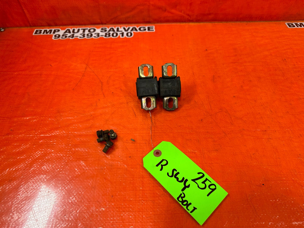 92 01 HONDA PRELUDE   LEFT & RIGHT   REAR SWAY BAR BRACKETS & BUSHINGS   OEM 2598