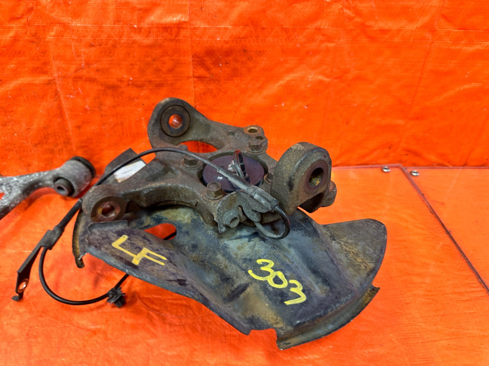 09 11 MAZDA RX8 RX 8 DRIVER LEFT FRONT SPINDLE KNUCKLE HUB W/ CONTROL ARMS OEM10