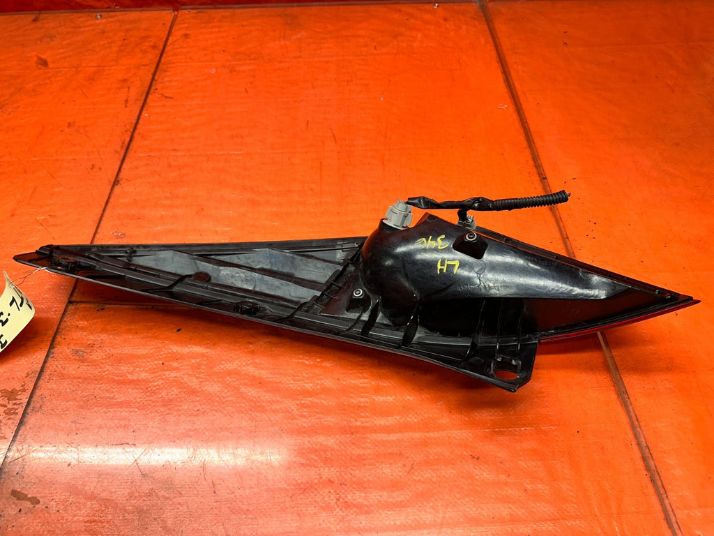 03-05 NISSAN 350Z 2D DRIVER LEFT REAR TAIL LIGHT LAMP ASSEMBLY OEM #3469