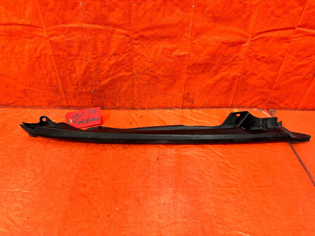 04-05 ACURA TSX - TOP OF THE FENDER - DRIVER LEFT TRIM PLASTIC - OEM #3120