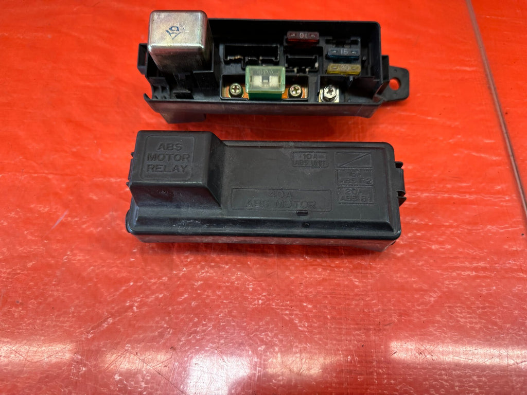 94 01 ACURA INTEGRA   ABS PUMP MODULE FUSE BOX   OEM   38230 ST5 003   #2291