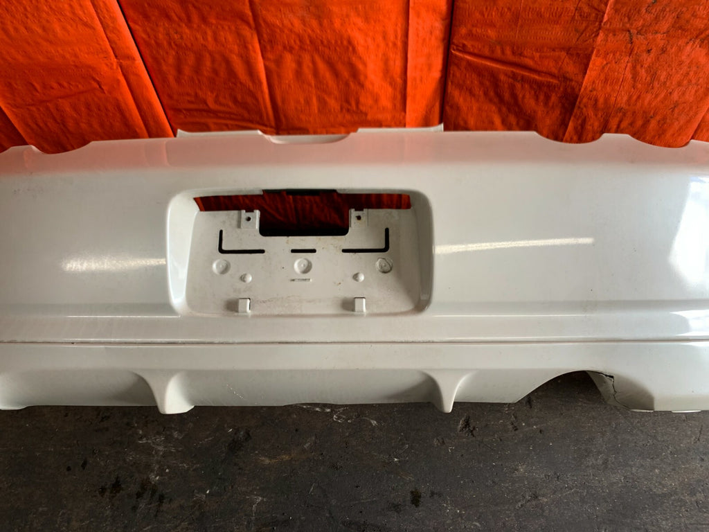 02 04 HONDA INTEGRA DC5 TYPE R   REAR BUMPER W/ OEM REAR LIP   FACTORY OEM OE6