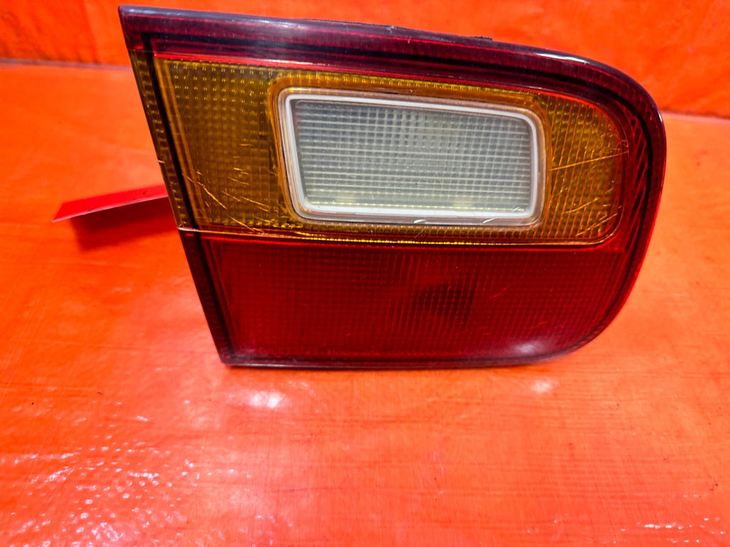 92 95 HONDA CIVIC   2D COUPE   LEFT   INNER TAIL LIGHT LAMP   OEM 3273