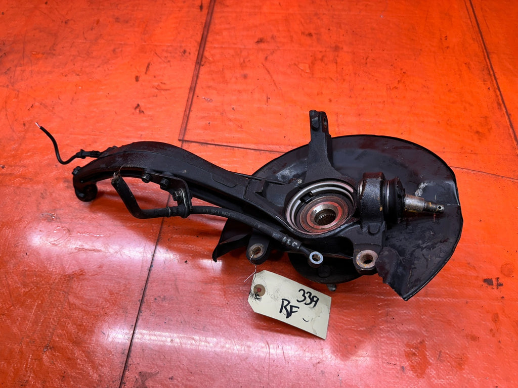 04-05 ACURA TSX 2.4L FRONT RIGHT PASSENGER SPINDLE KNUCKLE HUB OEM #33911