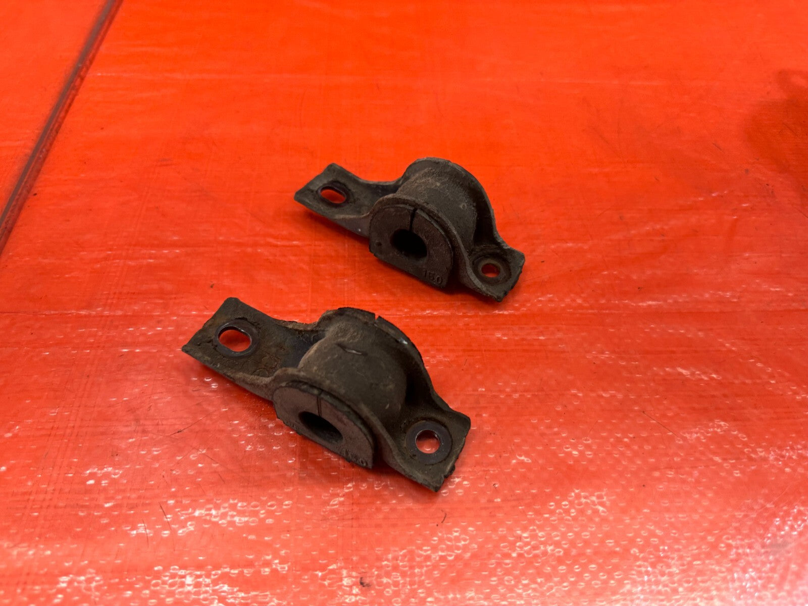 02 05 HONDA CIVIC SI EP3 HATCH REAR SWAY BAR MOUNTING BRACKET & BUSHINGS OEM 2138