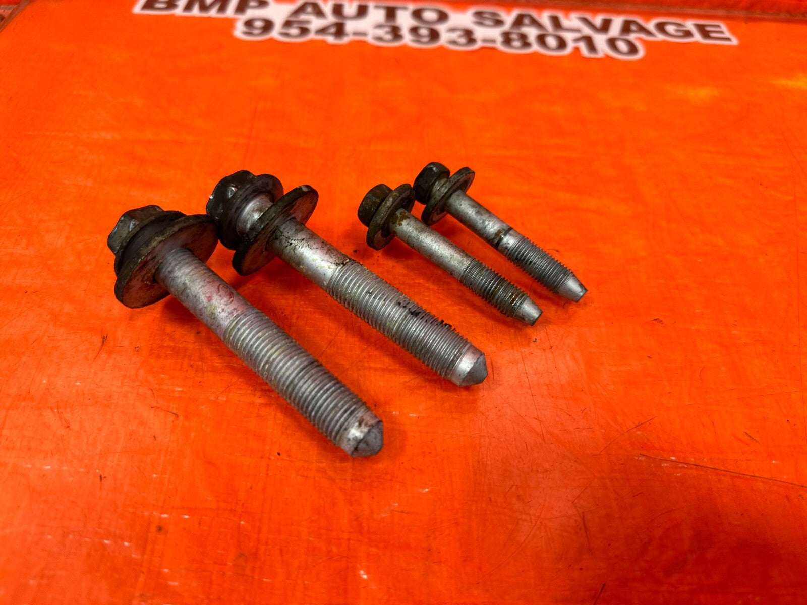 00 05 TOYOTA CELICA   REAR SUBFRAME CROSSMEMBER CARRIER BOLTS HARDWARE OEM #2500
