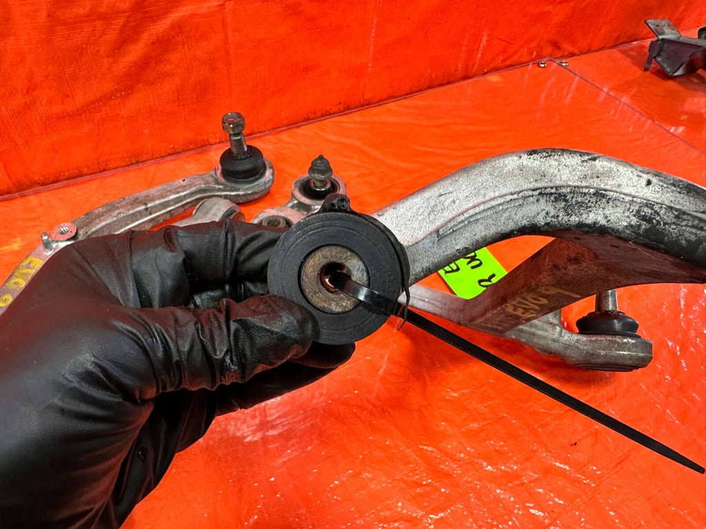 03 06 LANCER EVOLUTION VIII 8 EVO IX 9   DRIVER LEFT REAR LOWER CONTROL ARMS OEM7