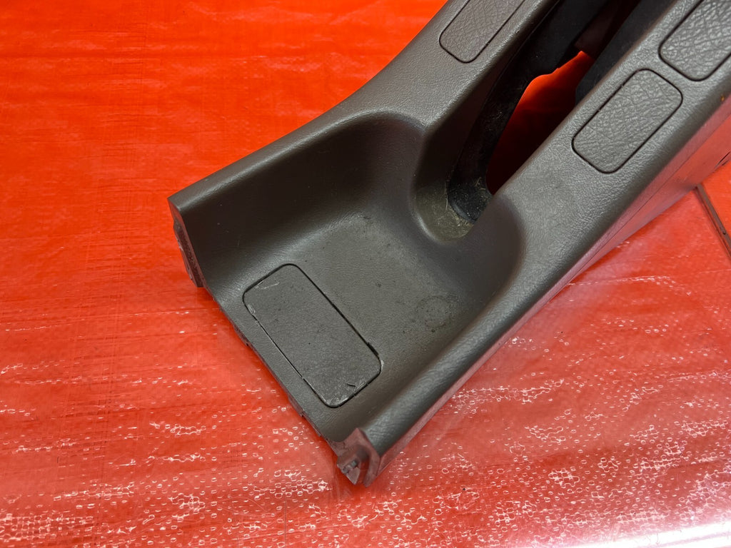 94 01 ACURA INTEGRA   ARM REST / CENTER CONSOLE STORAGE COMPARTMENT TAN OEM #1593