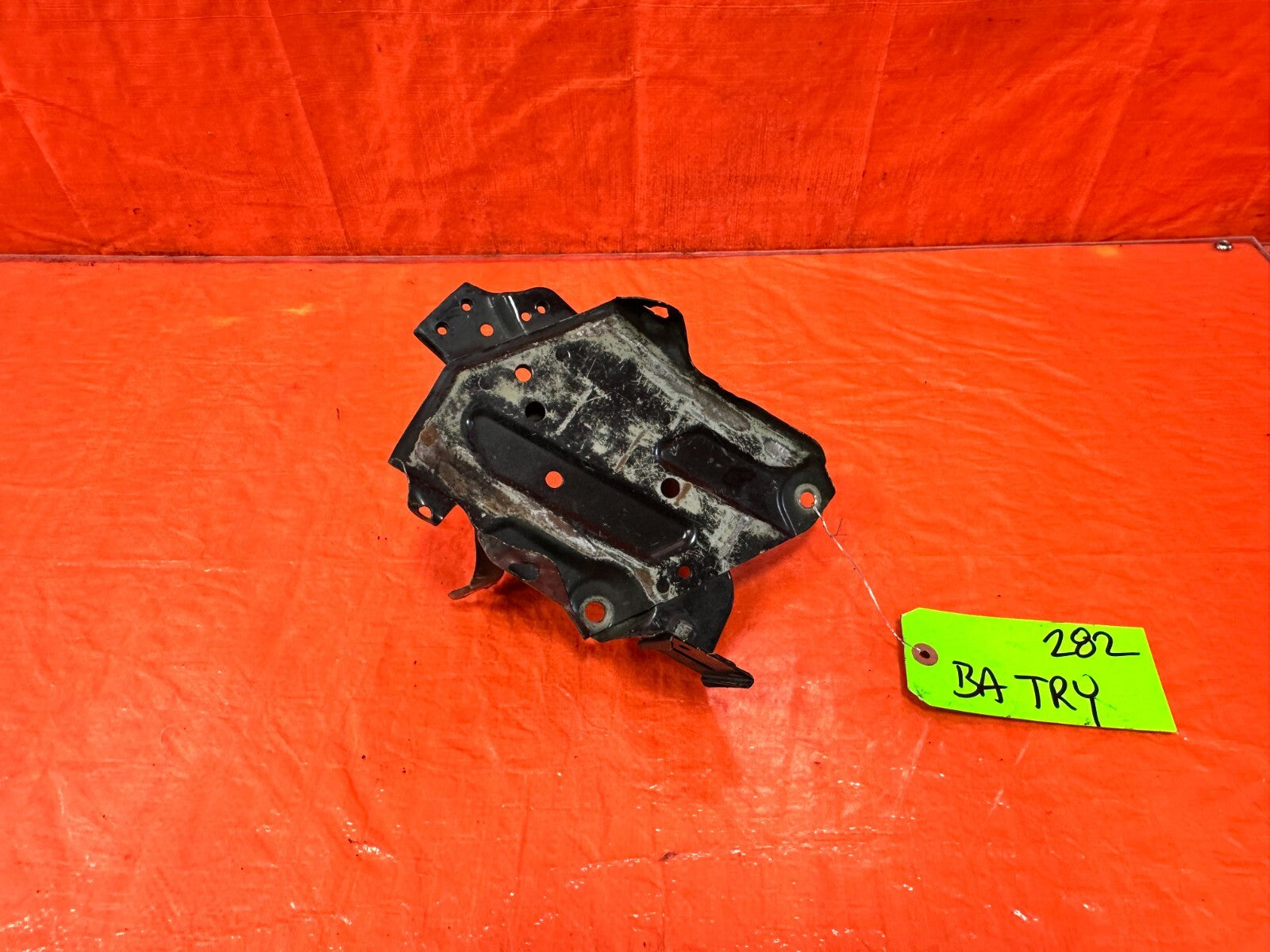 06 11 HONDA CIVIC   BATTERY TRAY   OEM OE #2820