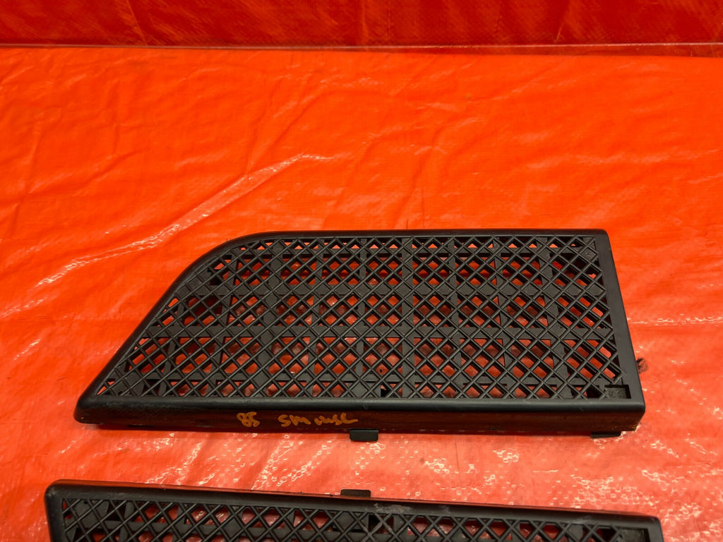 90 96 NISSAN 300ZX   FLOOR PILLAR DOOR SCUFF PLATE SET LEFT & RIGHT   OME #854