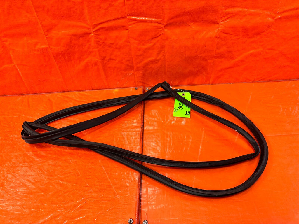 12 15 HONDA CIVIC SI 2D COUPE   PASSENGER RIGHT   DOOR WEATHER STRIP OEM #26910