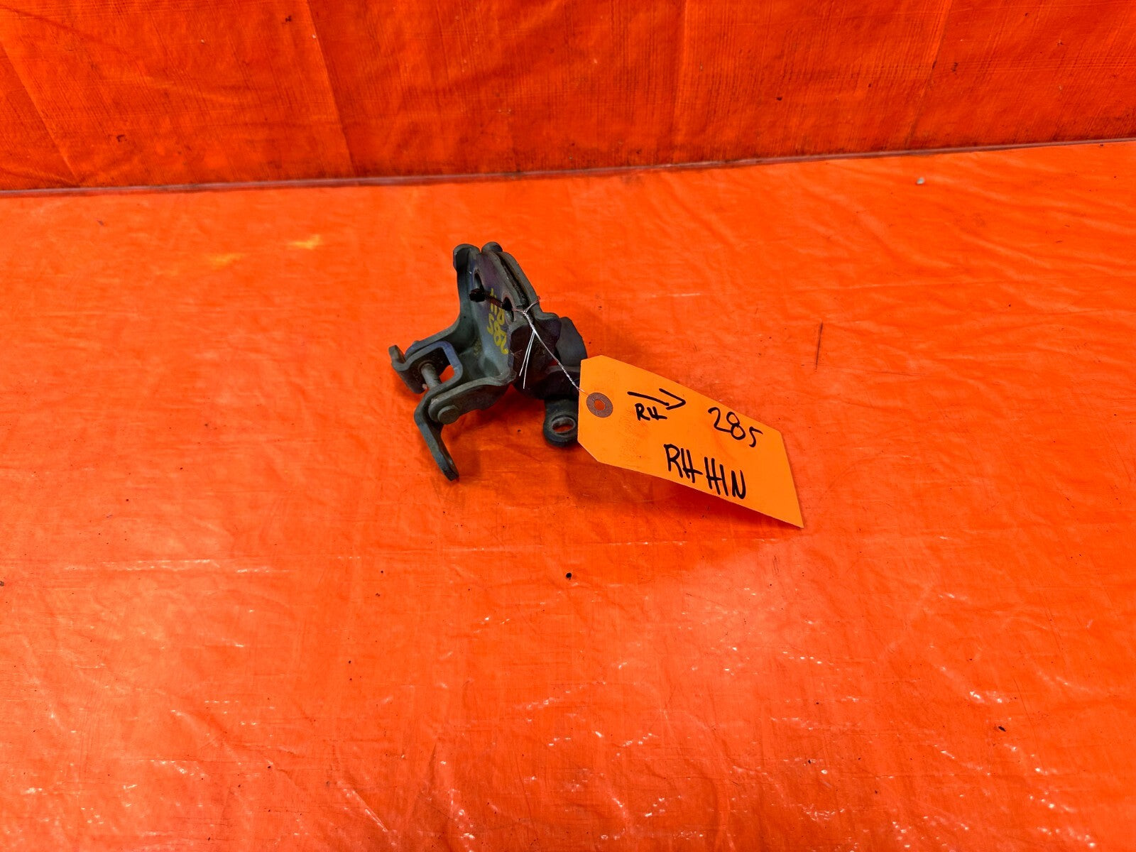 88 00 HONDA CIVIC FRONT LEFT OR RIGHT DOOR HINGE SET / UPPER + LOWER OEM #2850