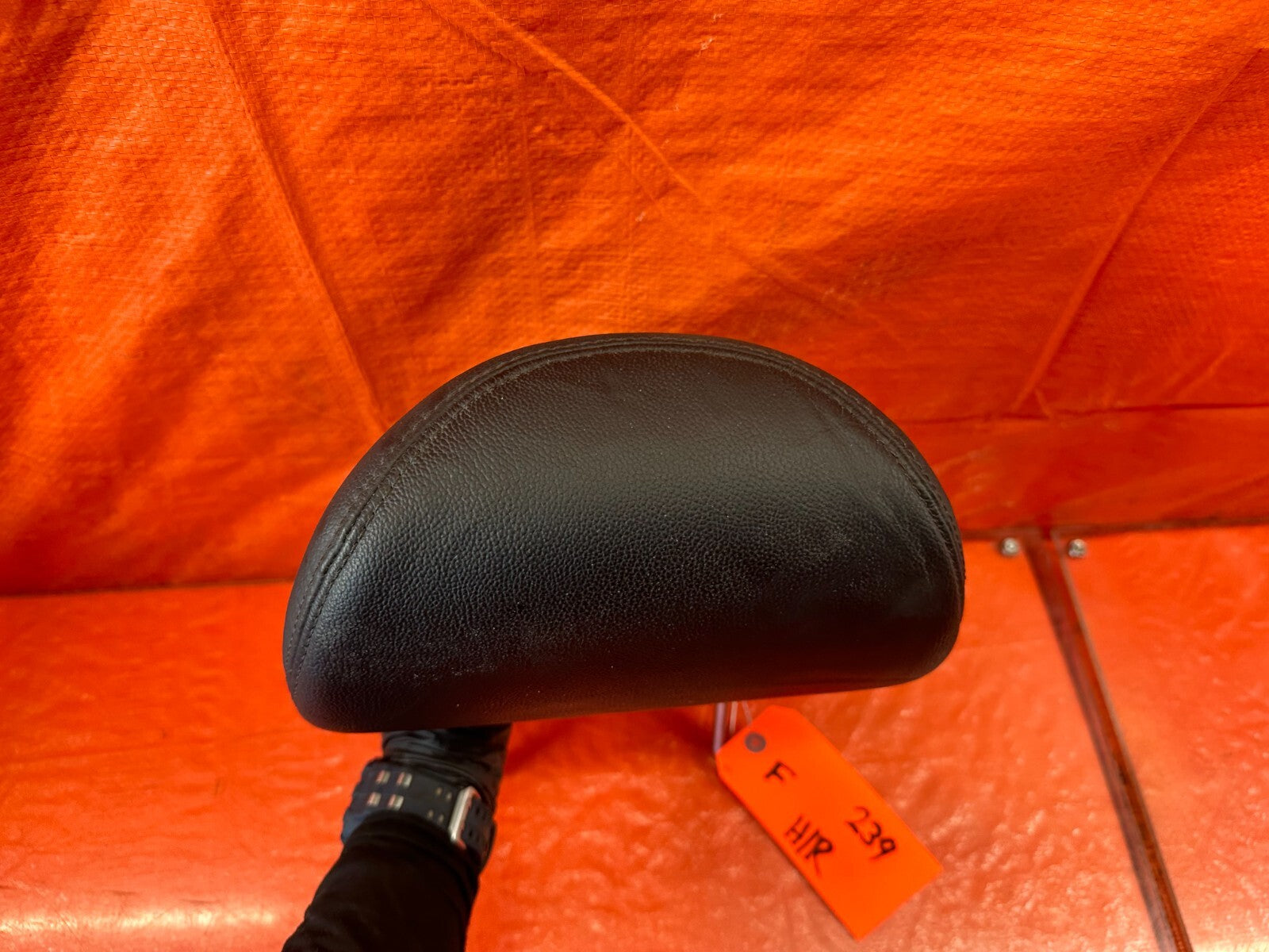 11 12 HONDA ACCORD SEDAN   FRONT SEAT HEAD REST   LEFT OR RIGHT   BLACK OEM 2394