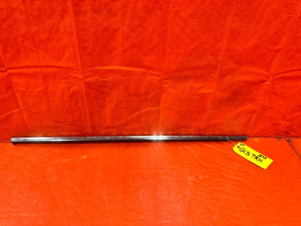 04 08 ACURA TSX   DRIVER LEFT EXTERIOR WINDOW GLASS TRIM   OEM FACTORY #2750