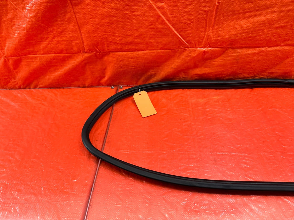 LANCER EVOLUTION X EVO 10 CHASSIS TO DOOR OPEN TRIM WEATHER STRIP RIGHT REAR 2149