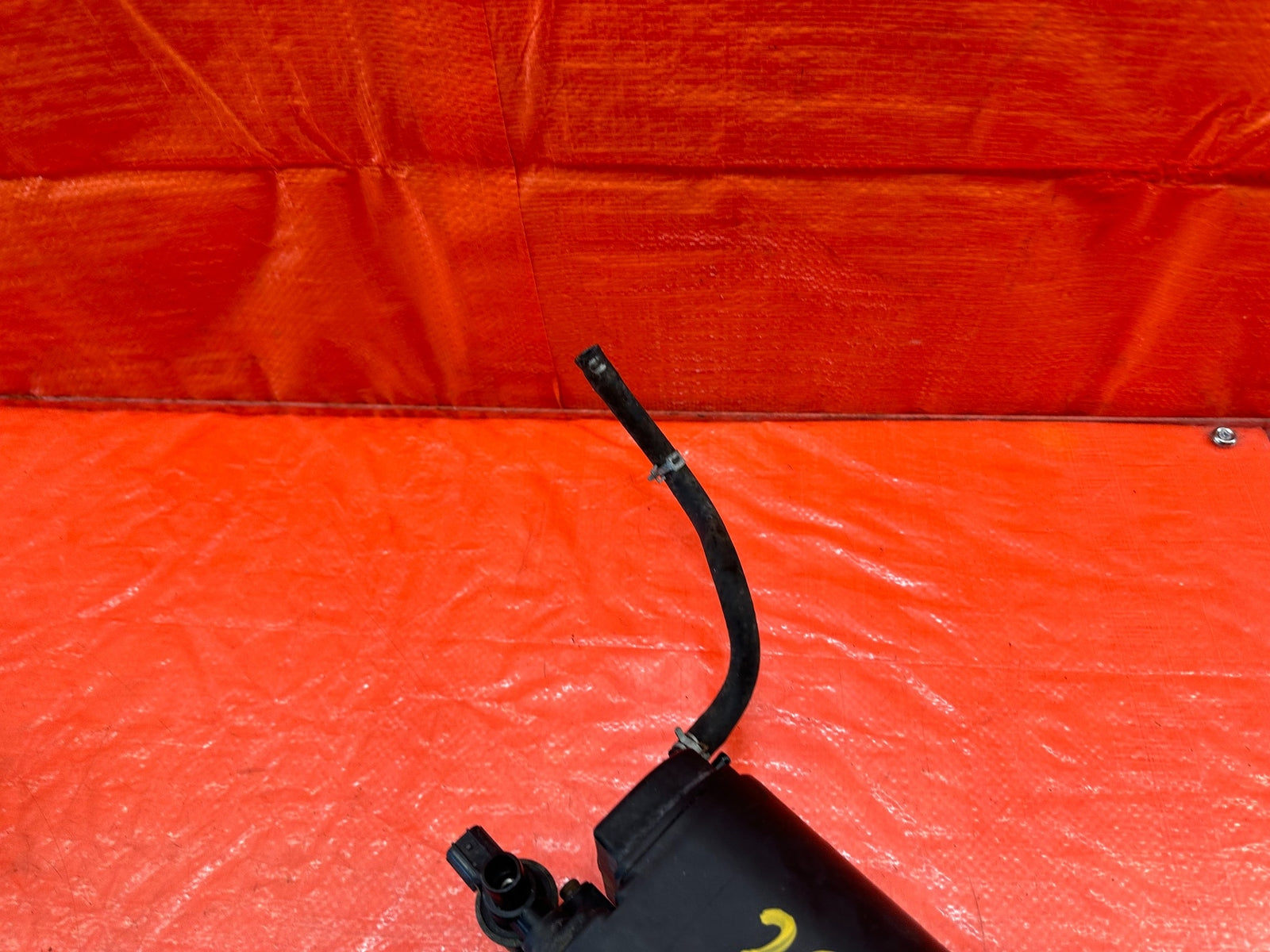 98 00 HONDA CIVIC DX HATCHBACK FUEL VAPOR CHARCOAL EVAP TANK CANISTER   OEM #2017