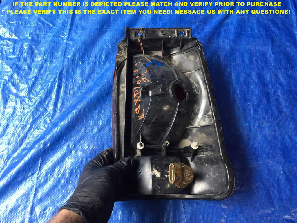 OEM 2001 2002 2003 01 02 03 FORD EXPLORER PASSENGER RIGHT TAIL LIGHT 7B4