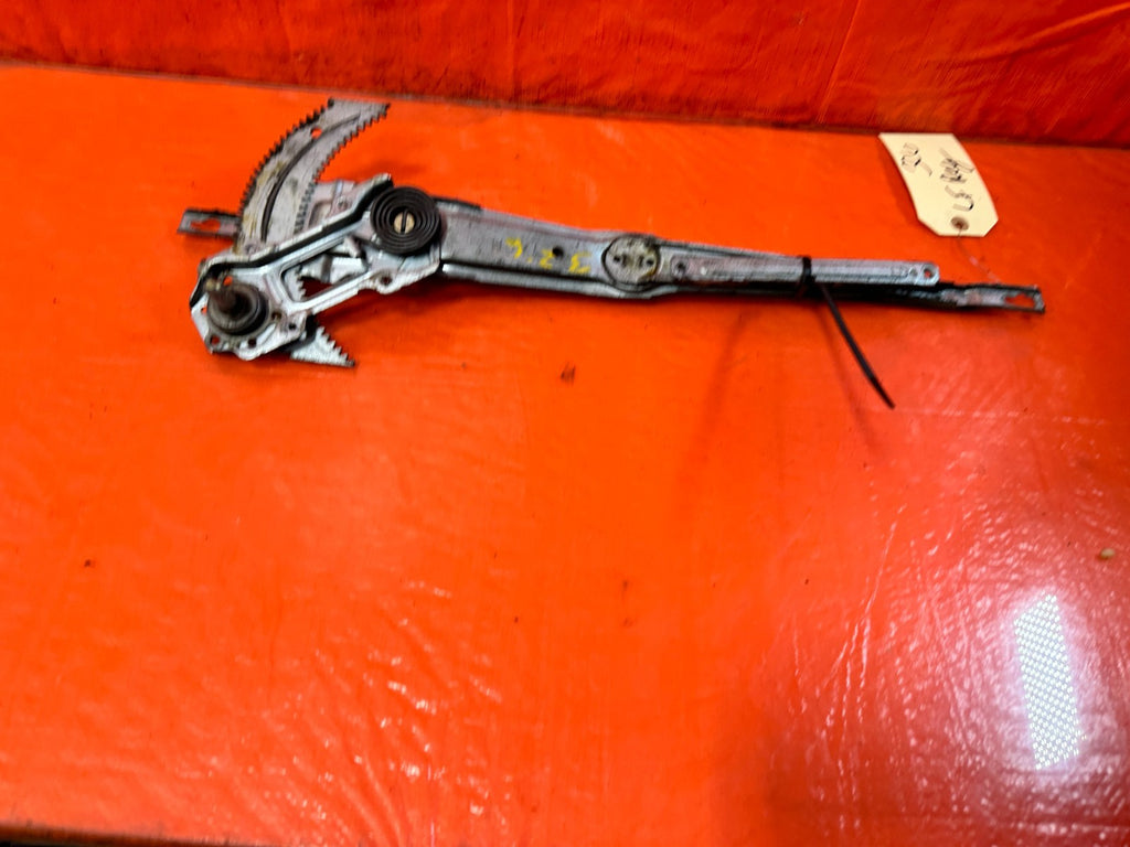 90 91 HONDA CIVIC HATCHBACK   DRIVER LEFT   WINDOW REGULATOR W/ MOTOR   OEM 32511