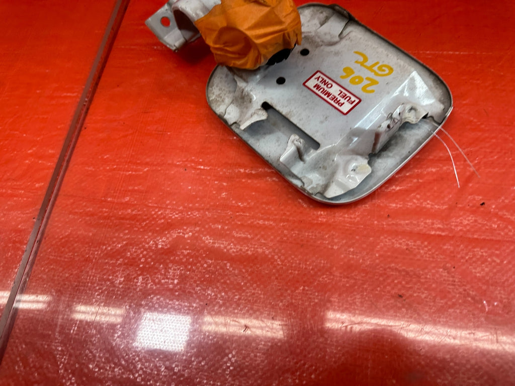 08 15 LANCER EVOLUTION X EVO 10   FUEL LID / GAS CAP COVER   WHITE   OEM #2069