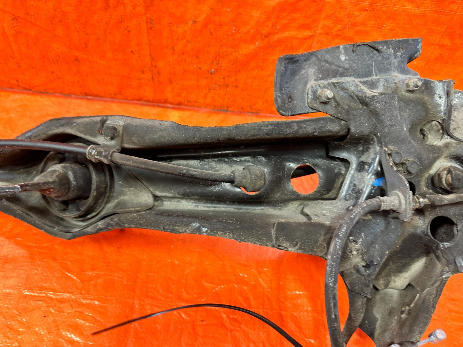 90 91 HONDA CIVIC HATCHBACK   DRIVER LEFT REAR TRAILING ARM LOWER ARM   OEM 32512