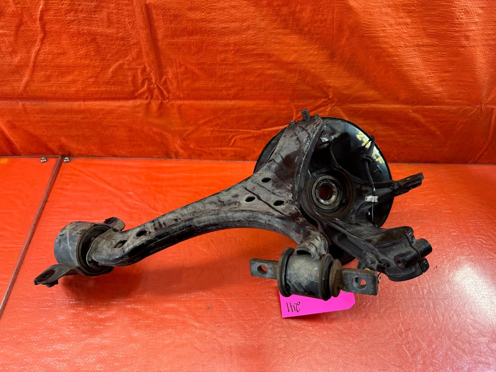 13 17 HONDA ACCORD SEDAN   LEFT FRONT SPINDLE KNUCKLE HUB W/ CONTROL ARM OEM 2416