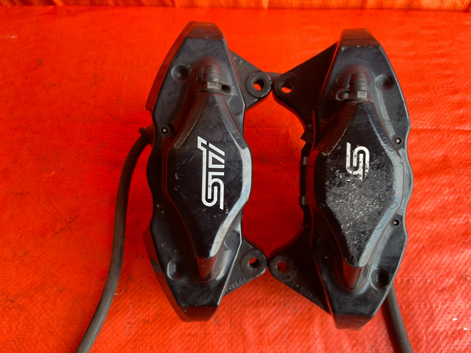 08 17 SUBARU WRX STi   REAR BRAKE CALIPER SET   CALIPERS LEFT RIGHT   OEM OE #745