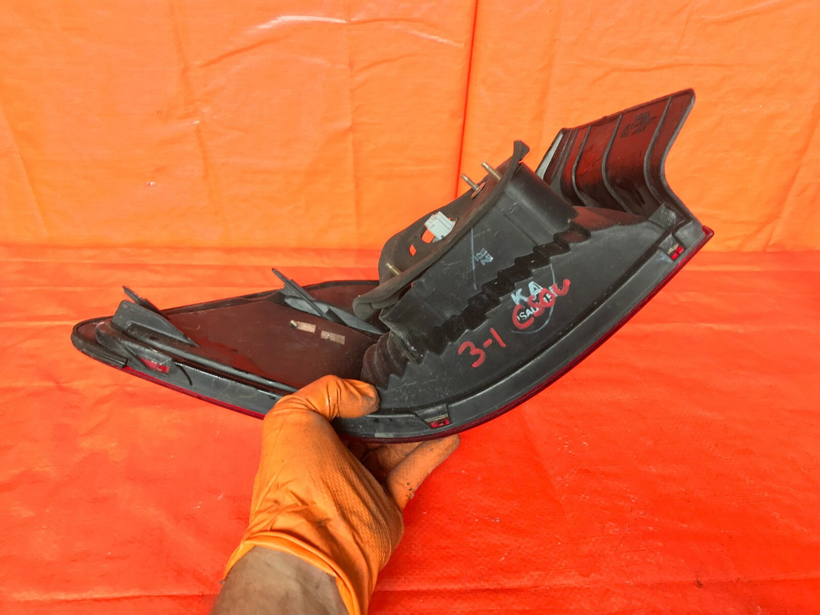 OEM 1998 98 HONDA ACCORD SEDAN PASSENGER RIGHT OUTER TAIL LIGHT LAMP R RH 4DR6
