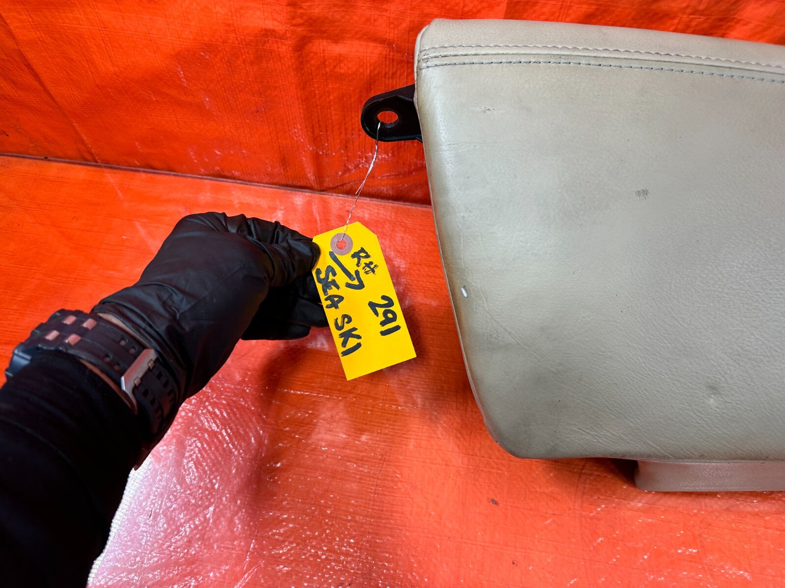 04 08 ACURA TSX PASSENGER RIGHT REAR OUTER REAR SEAT TRIM INSERT   OEM #2915