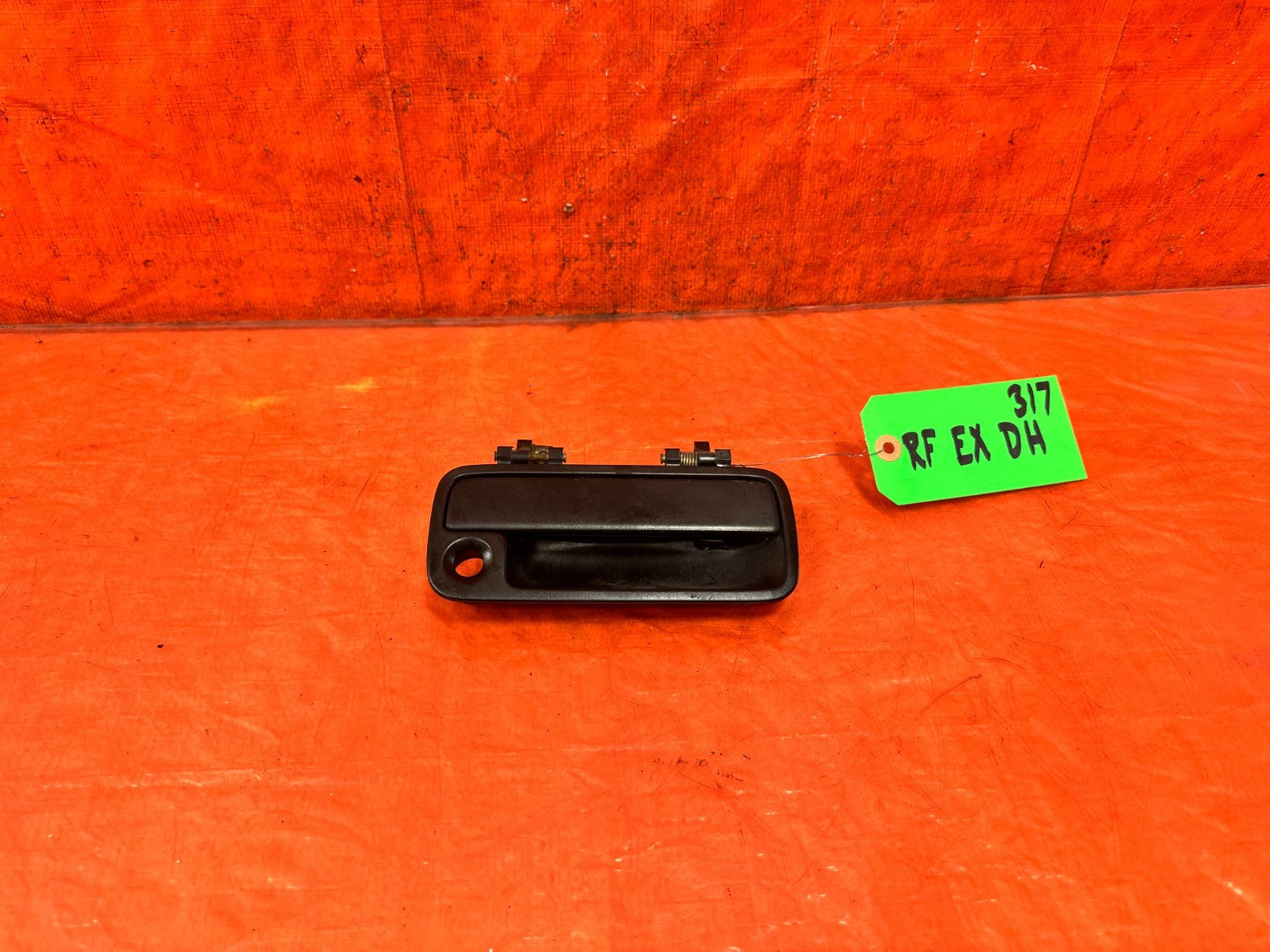 90 91 HONDA CIVIC HATCHBACK   PASSENGER RIGHT EXTERIOR DOOR HANDLE   OEM 3170