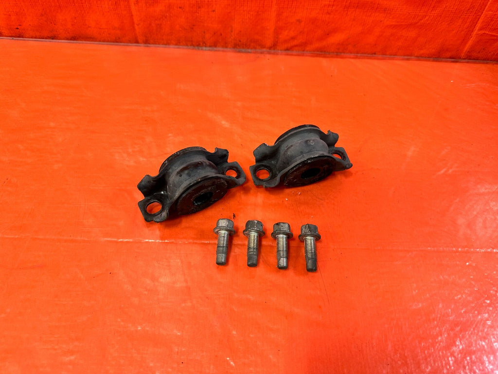 14 20 INFINITI Q50 17 20 Q60 REAR SWAY BAR MOUNTING BRACKET & BUSHING SET   #2962