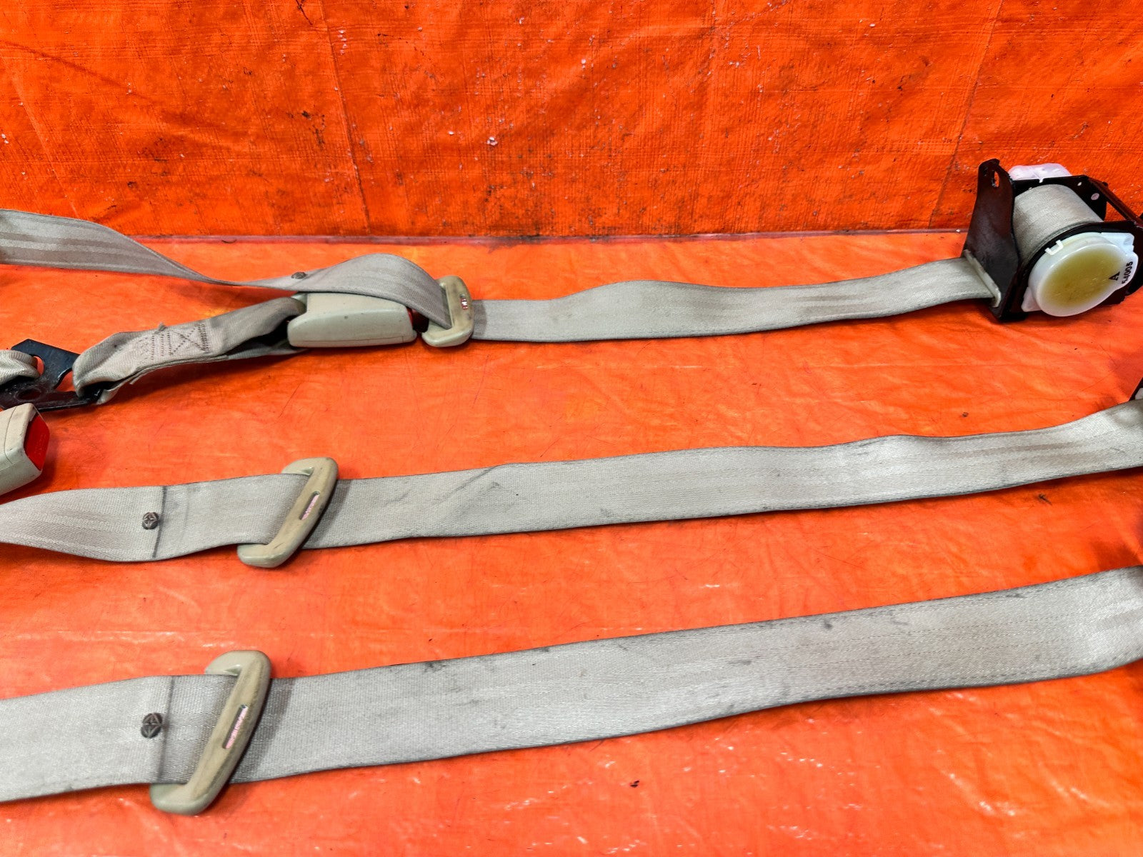 04 08 ACURA TSX   REAR SEAT BELT SET   LEFT & RIGHT SEAT BELTS   TAN   OEM #3122