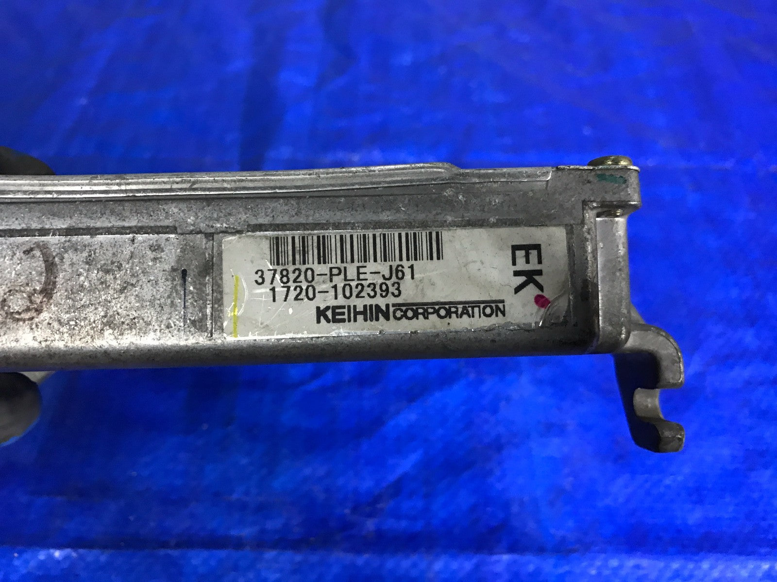 OEM 2004 04 HONDA CIVIC M/T ENGINE COMPUTER ECU ECM EBX 37820 PLE J611