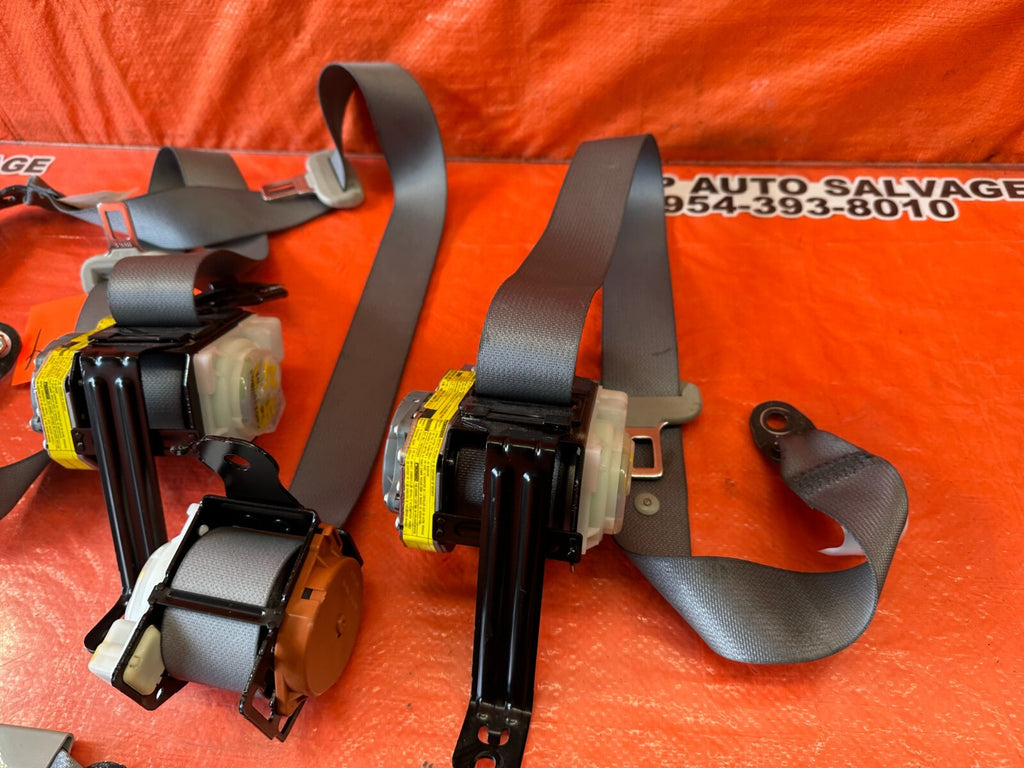 2009 09 LEXUS ES350   REAR SEAT BELT SET   LEFT & RIGHT SEAT BELTS GRAY OEM 2446