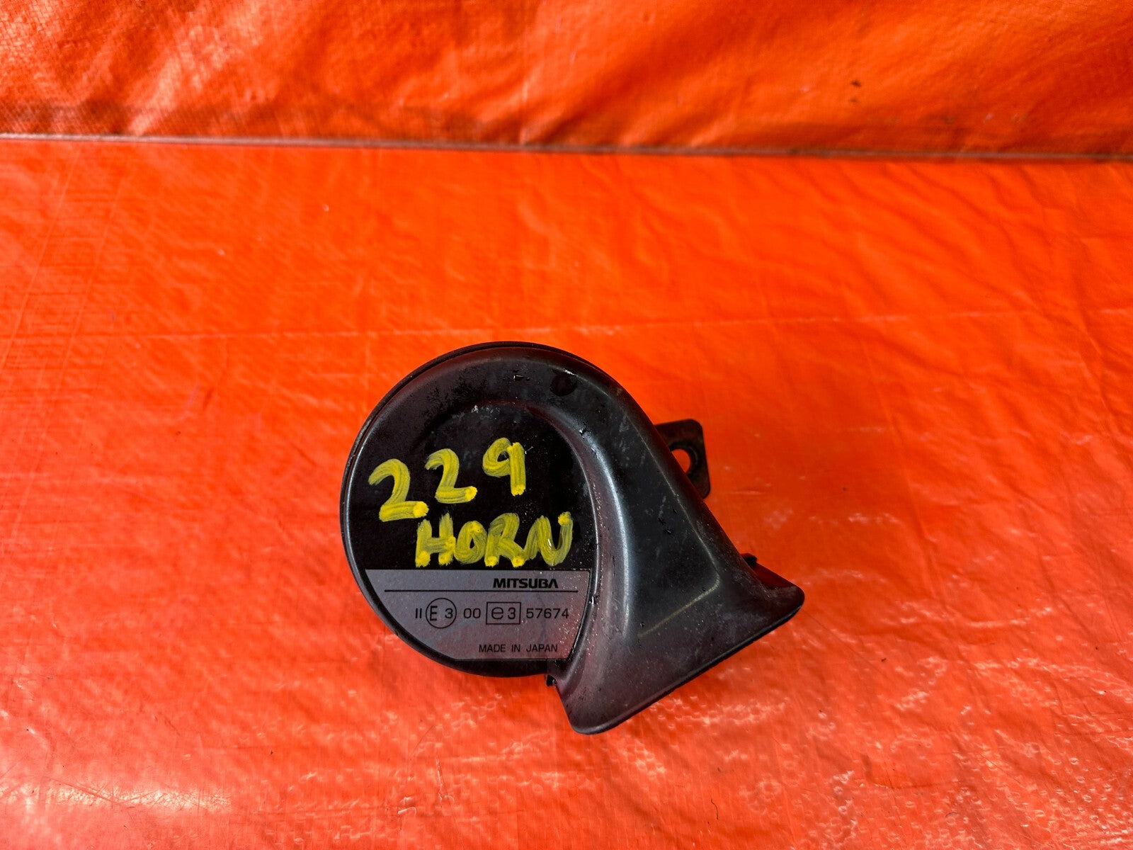 98 01 ACURA INTEGRA   LOW NOTE HORN   OEM FACTORY OE #2292